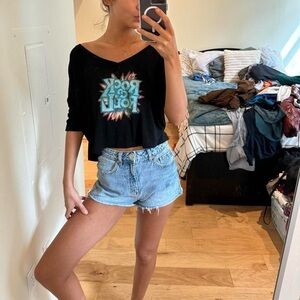 Trendy Black Graphic Short Sleeve Women's Tee